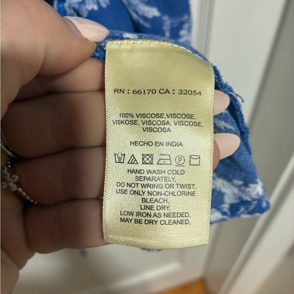 Anthropologie Maeve Blue and White Floral Blouse Size 4 - Picture 6 of 6